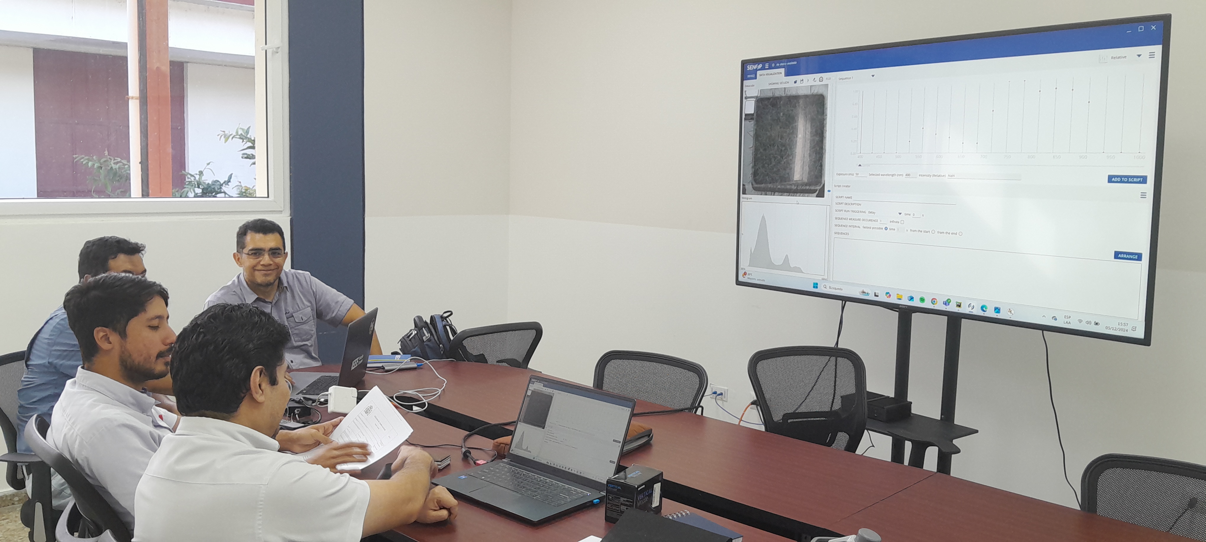 TrabajoInvestigadores2.jpg (1.77 MB)