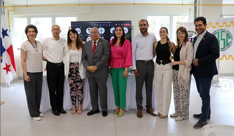 Screenshot from 2023-10-06 09-22-36.png (470 KB)