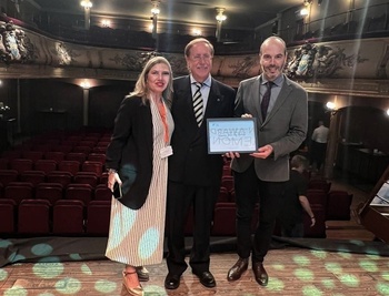 FOTOGRAF�A.jpeg (42 KB)